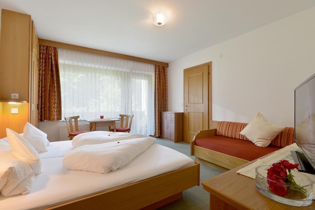 Gaestehaus Ahornblick 메이른호픈 외부 사진