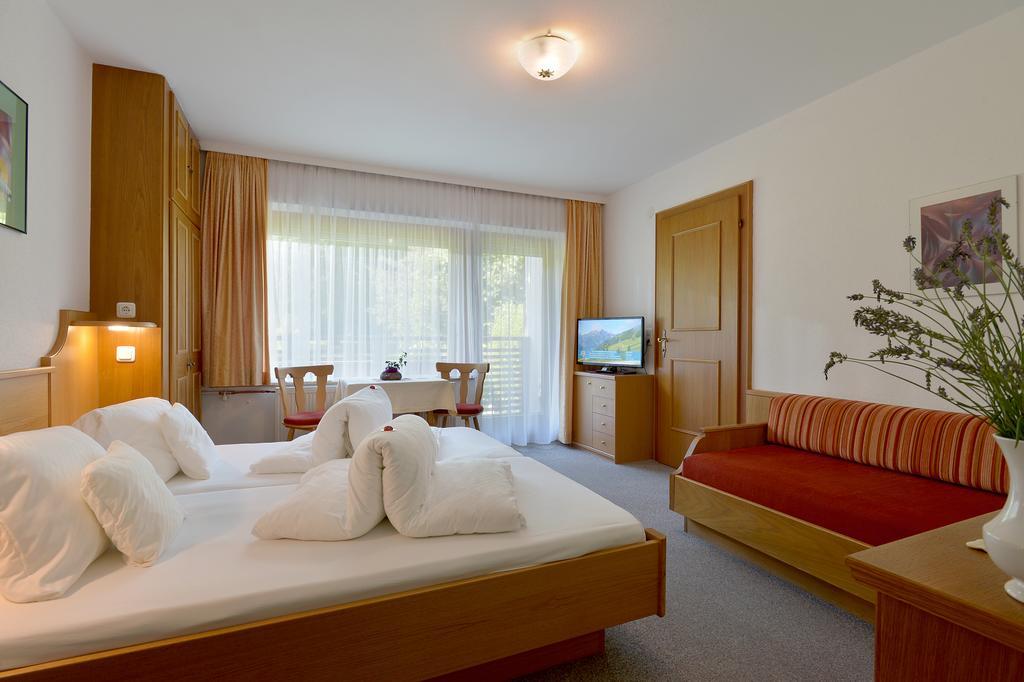 Gaestehaus Ahornblick 메이른호픈 외부 사진